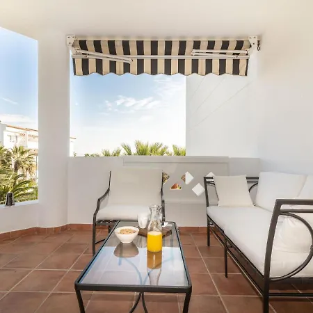 Apartamento Vacation I Beachfront Quiet With Private Access, A Minute Walk From Puerto Banus Marina, 24-7 Security And Parking