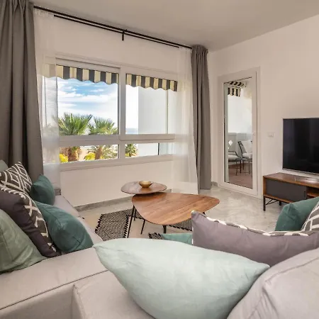 Apartamento Vacation I Beachfront Quiet With Private Access, A Minute Walk From Puerto Banus Marina, 24-7 Security And Parking *